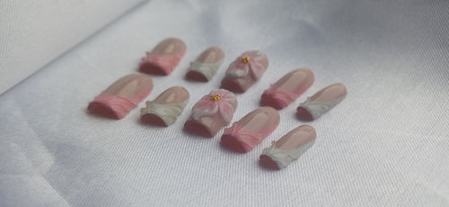 Blossom & Grace Press-on Nails/Elegante 3D Blumen, Floral/Künstliche Fingernägel/Zarte French Press-Ons Handgemacht/Luxus Hochzeitsnägel