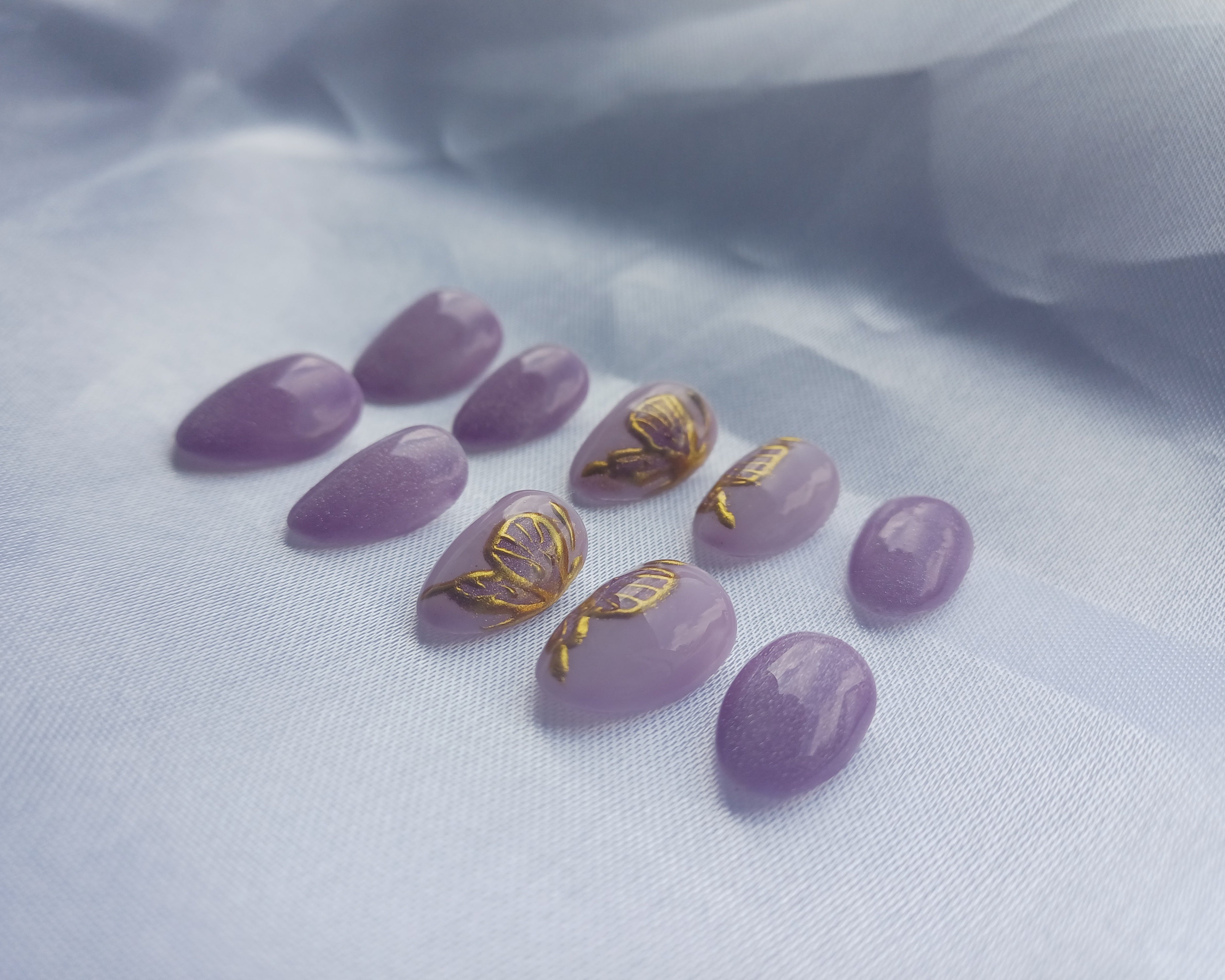 Butterfly Magic Press on Nails Leuchten im Dunkeln | Luxus Schmetterling Nägel lila Glitzer | Handgemachte Kunstnägel wiederverwendbar
