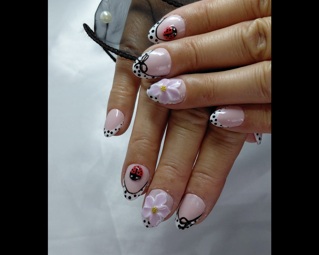 Sweet Ladybug Press on Nails | Marienkäfer Nägel Rosa | 3D Blumen Kunstnägel Handgemacht | Polka Dot French Wiederverwendbar Custom